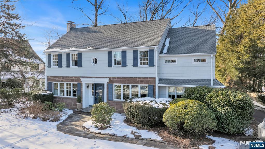 338 Heights Road