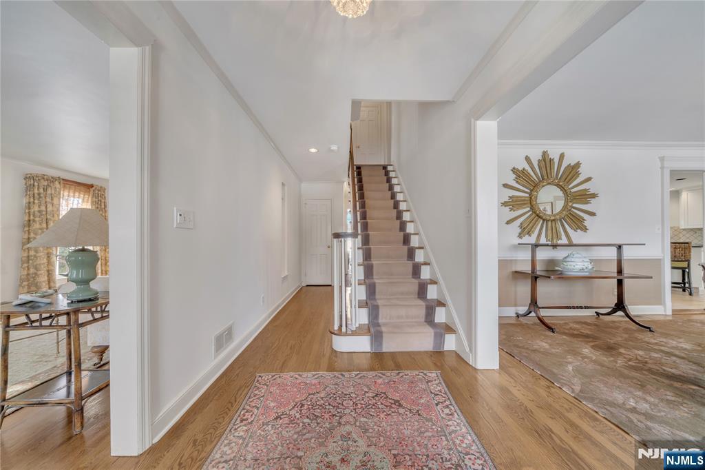 338 Heights Road