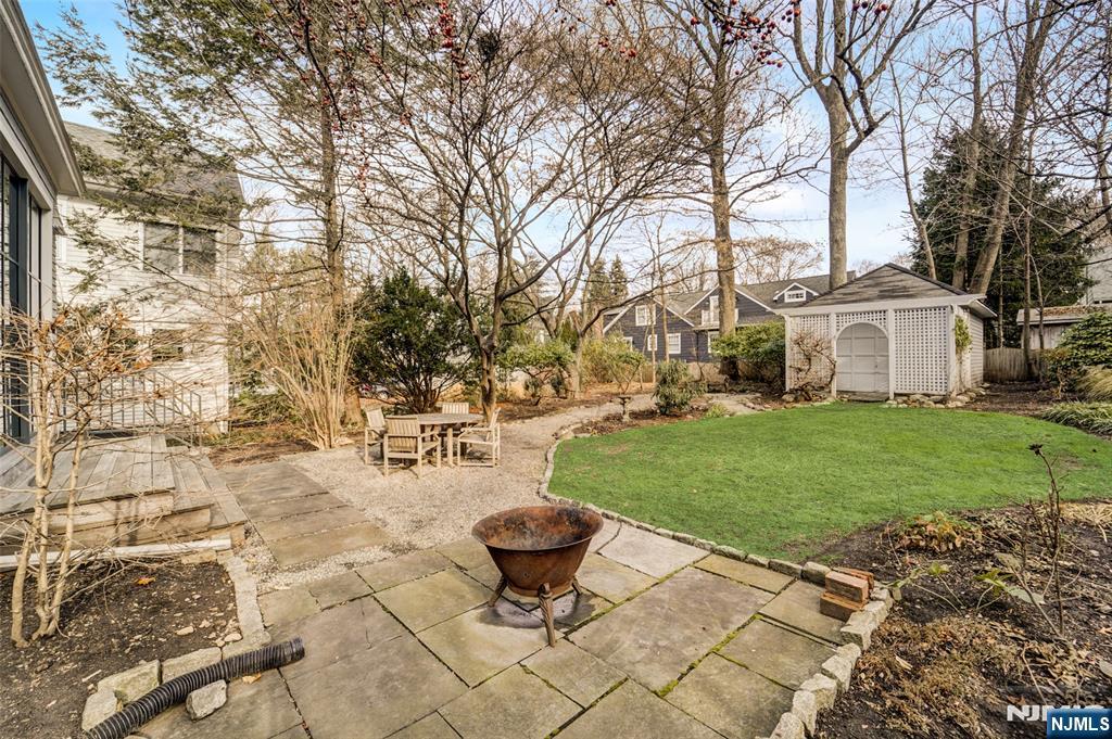 227 Woodside Avenue