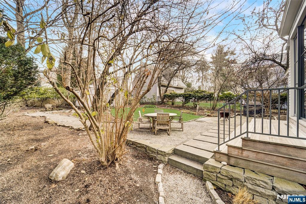 227 Woodside Avenue