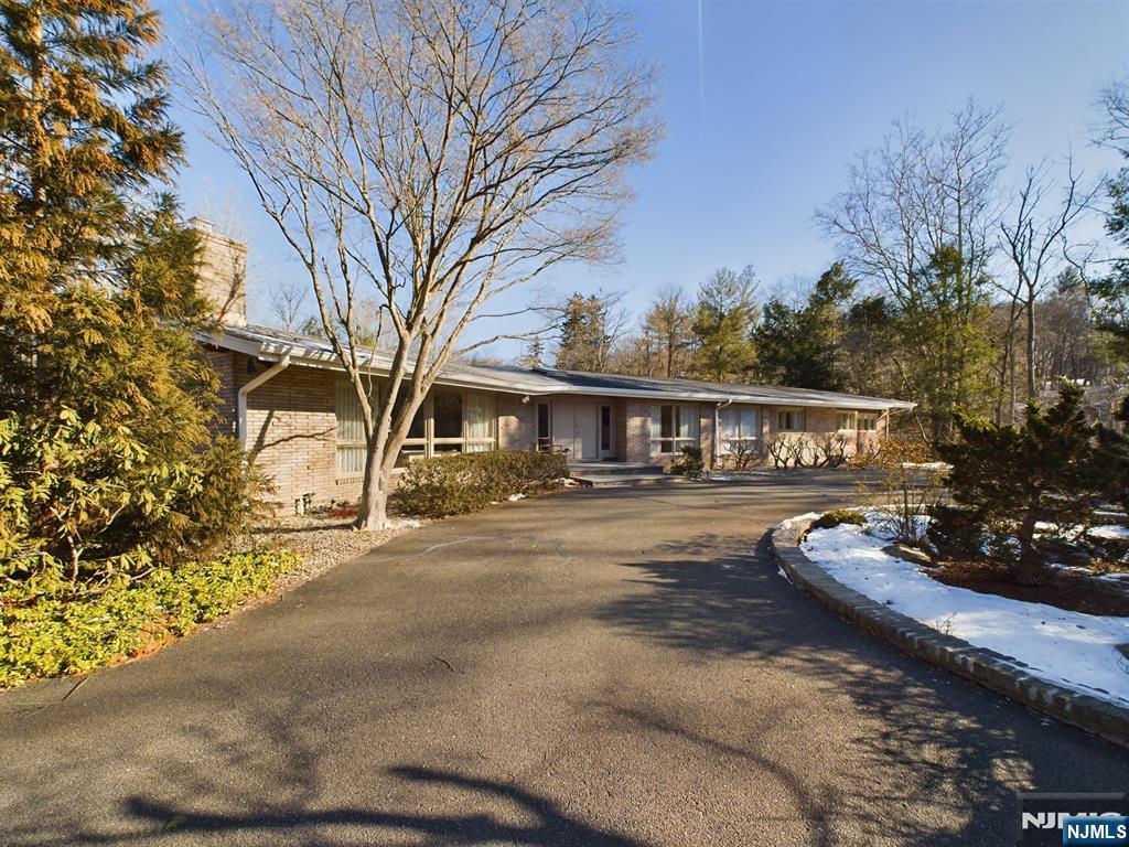 705 Howard Road