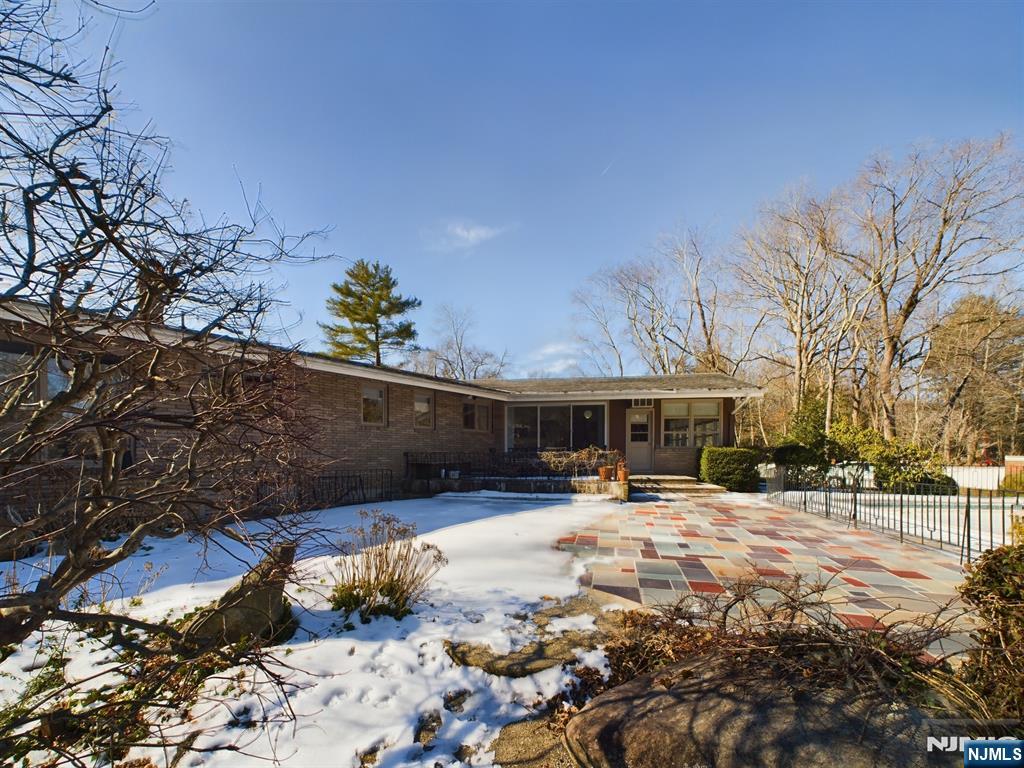 705 Howard Road