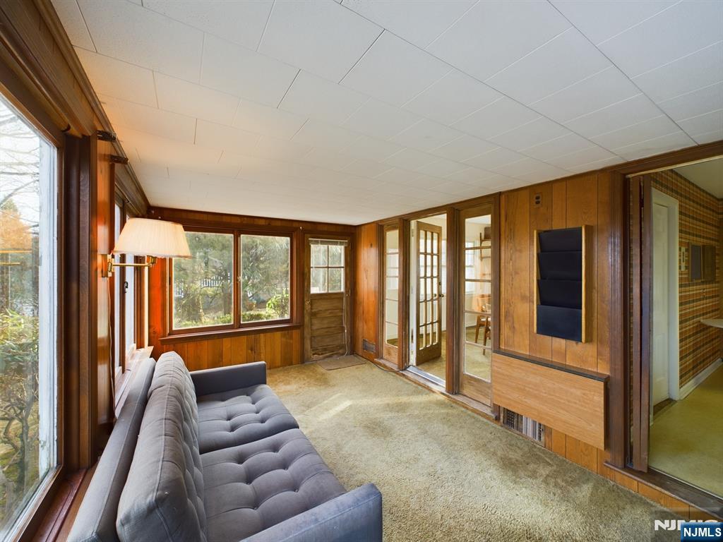 731 Upper Boulevard
