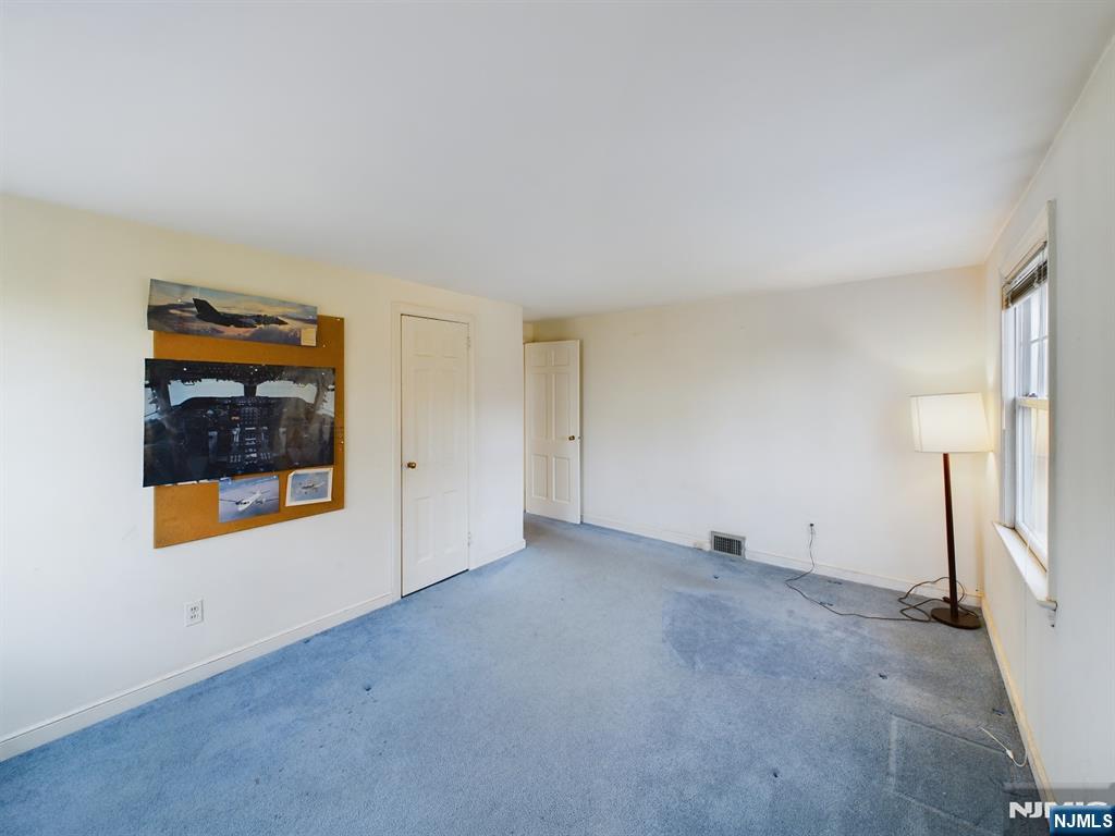 731 Upper Boulevard