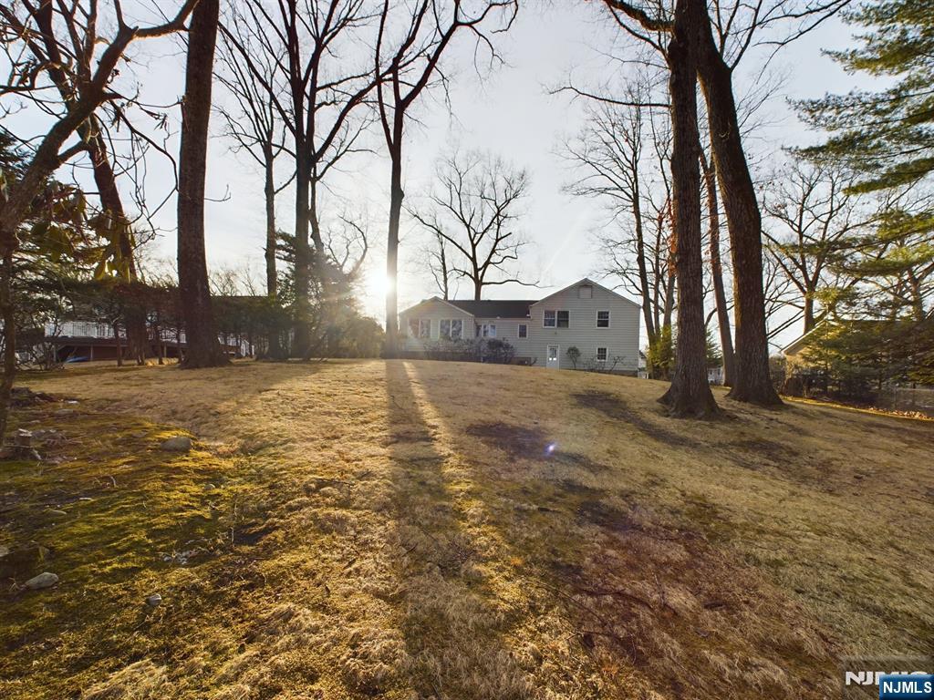 731 Upper Boulevard