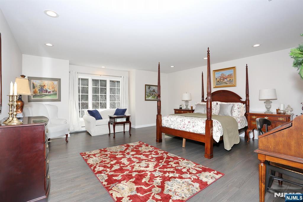2 Normandy Court 14