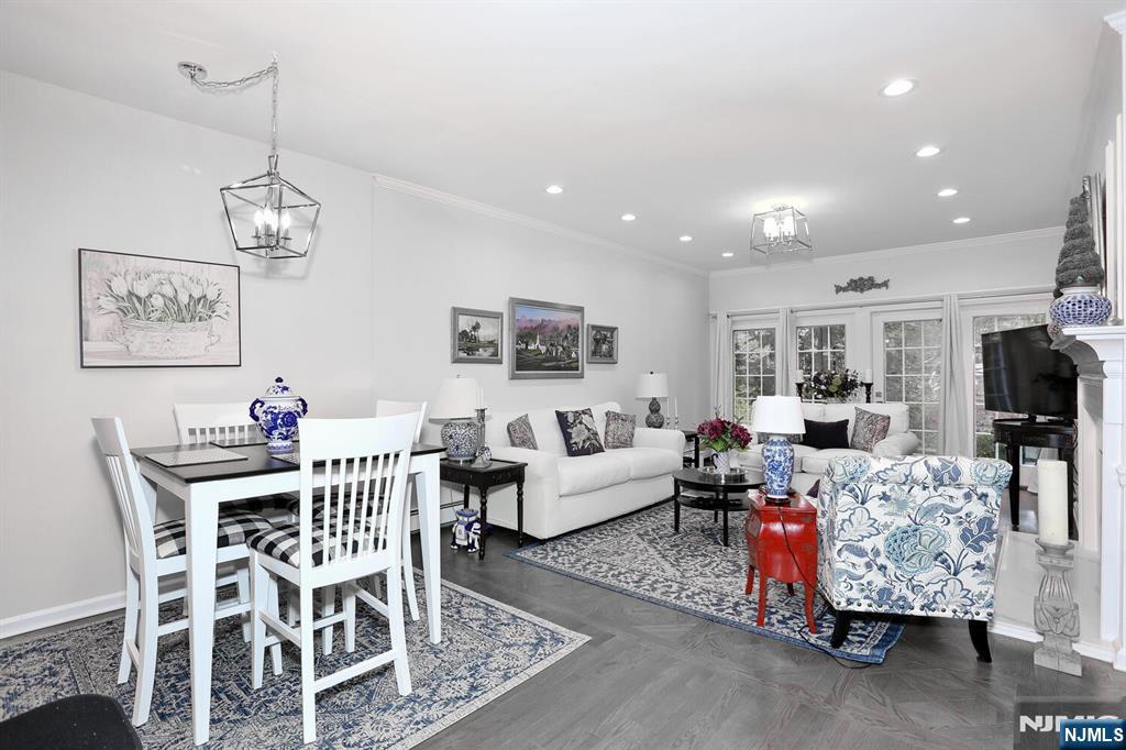 2 Normandy Court 14