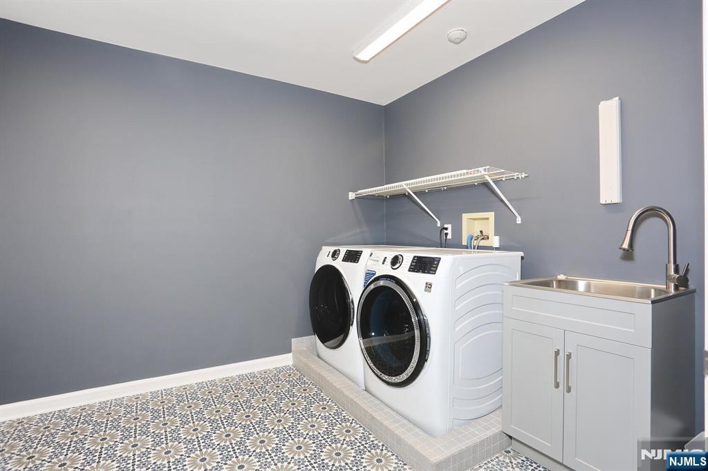2 Normandy Court 14