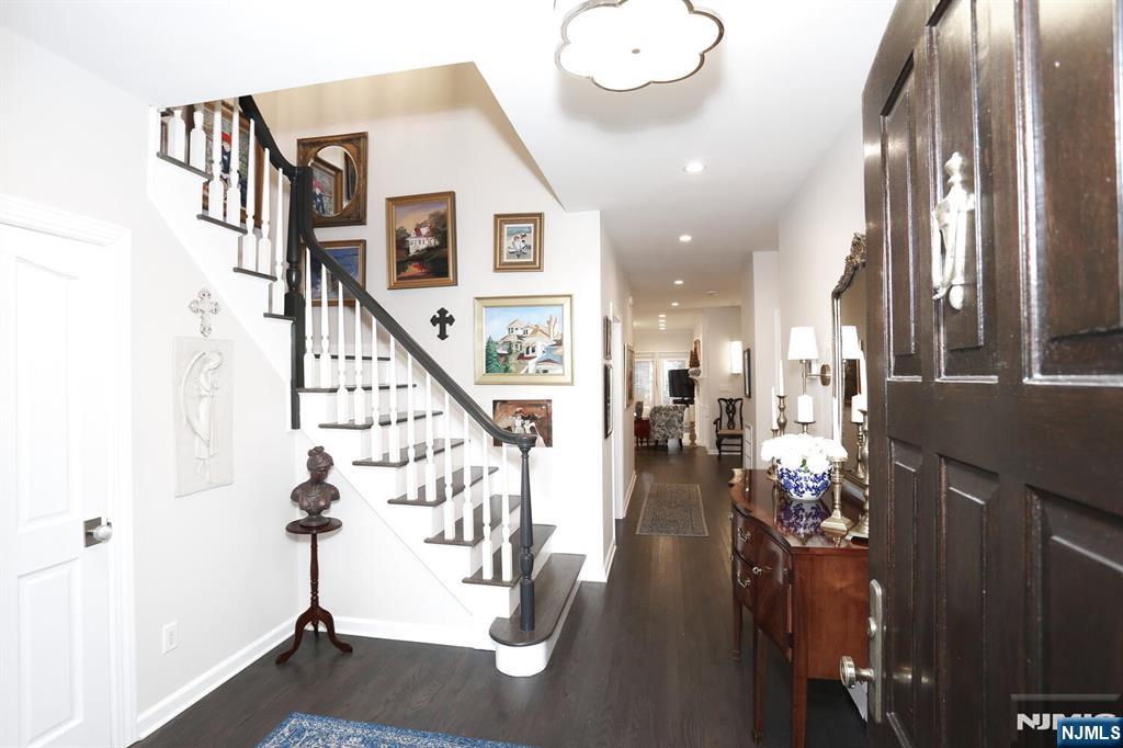 2 Normandy Court 14