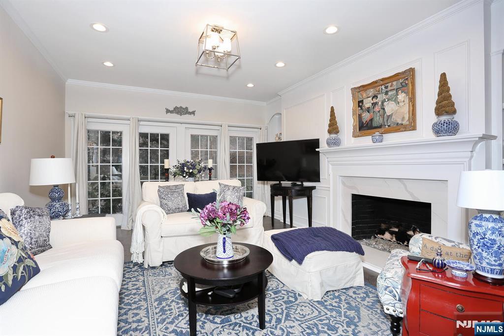 2 Normandy Court 14