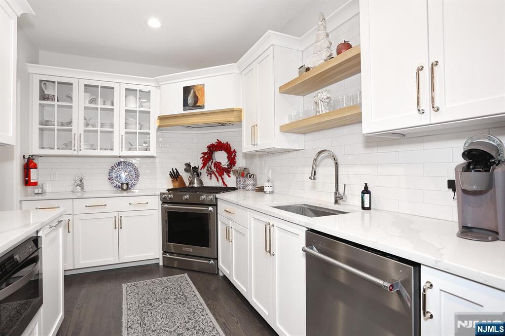 2 Normandy Court 14