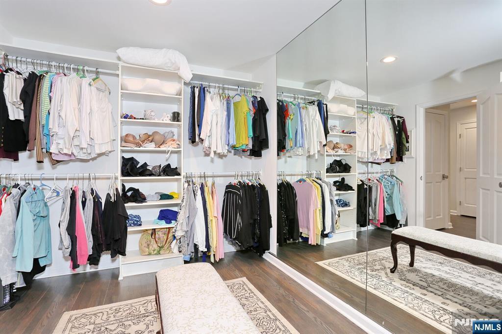 2 Normandy Court 14