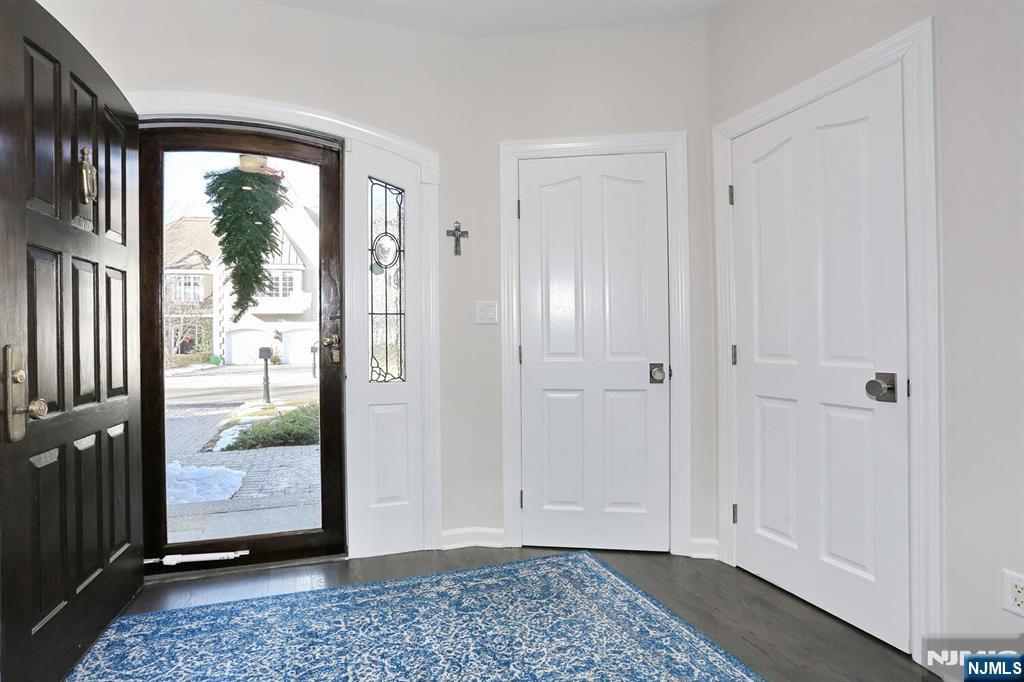 2 Normandy Court 14