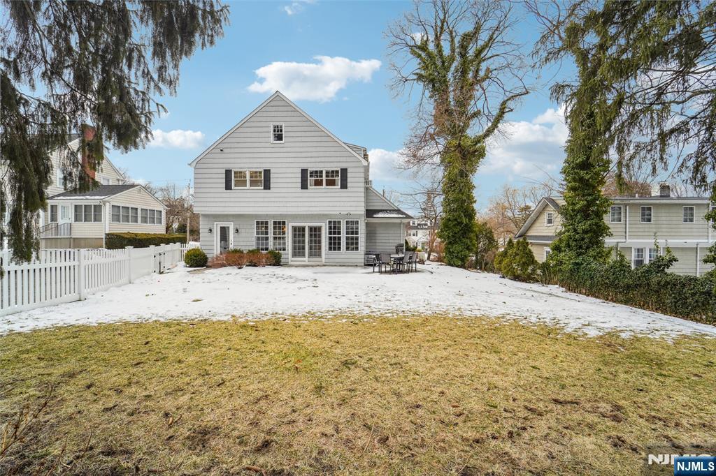 359 Linwood Avenue