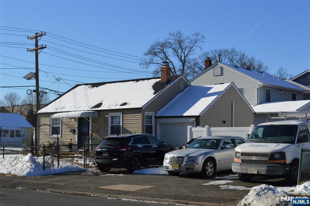0-14 Midland Avenue