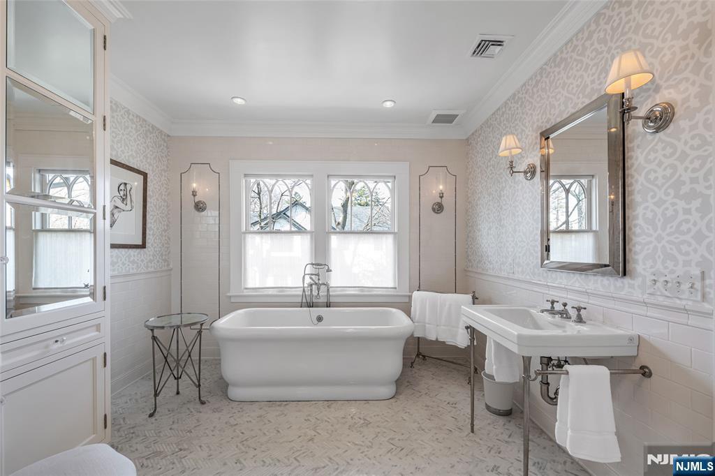 477 Beverly Road