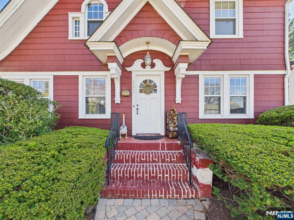 207 Doremus Avenue