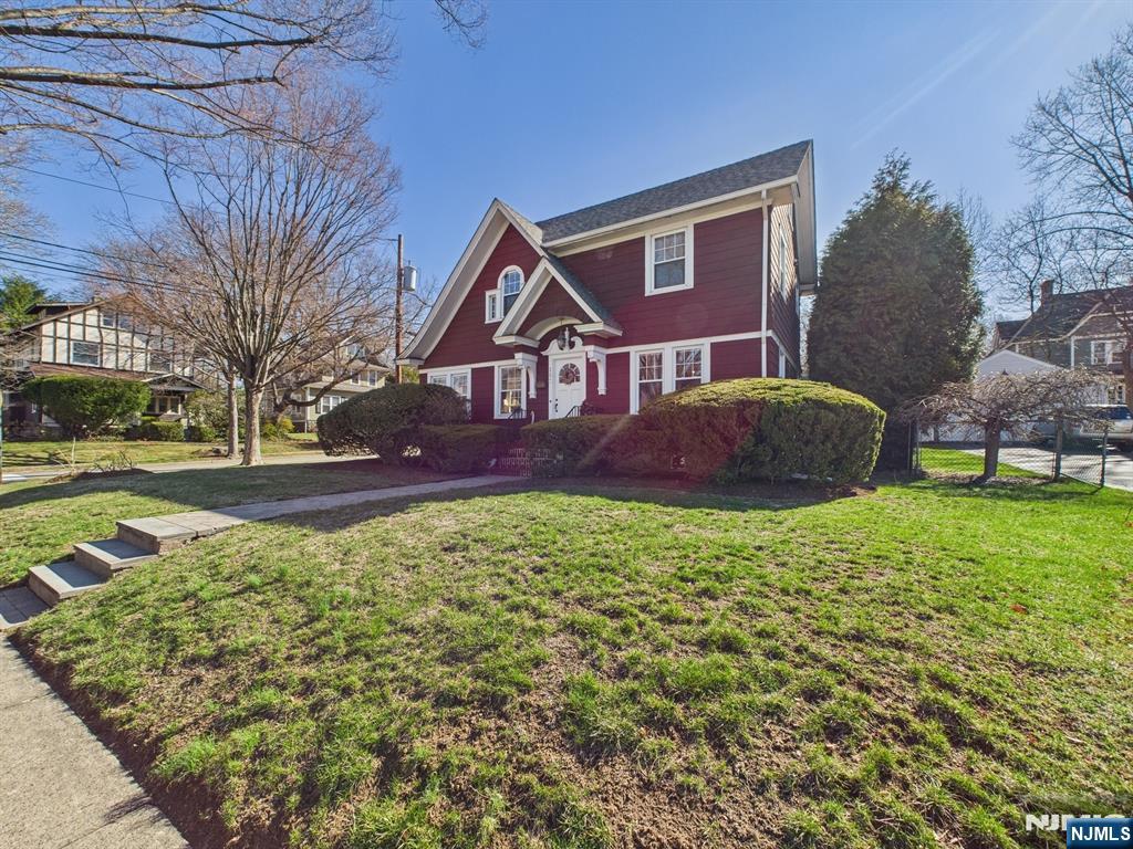 207 Doremus Avenue
