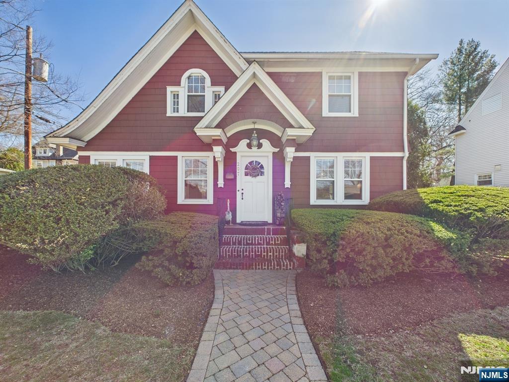 207 Doremus Avenue