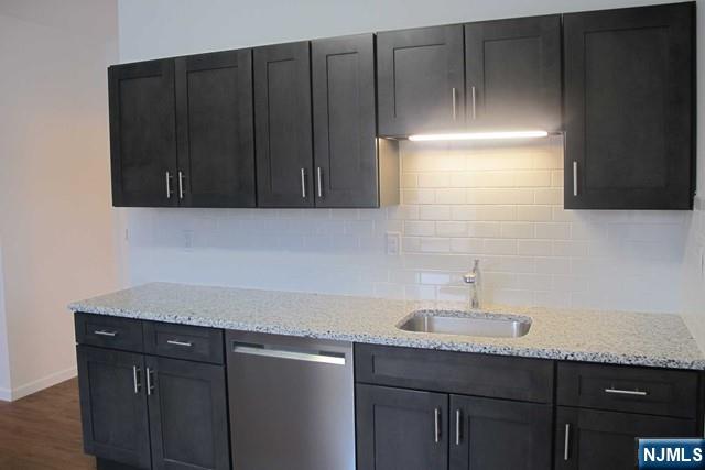 189 Rock Road 3