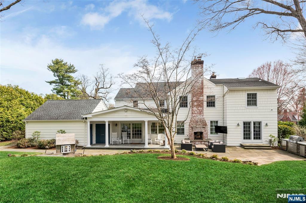 24 Murray Avenue