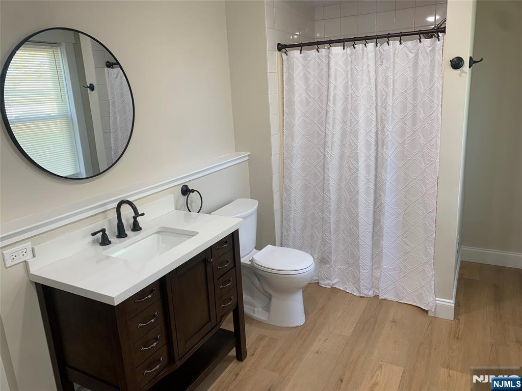 22 Walter Hammond Place 1