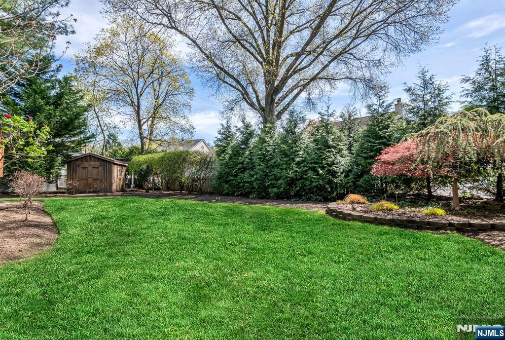 731 Midwood Road