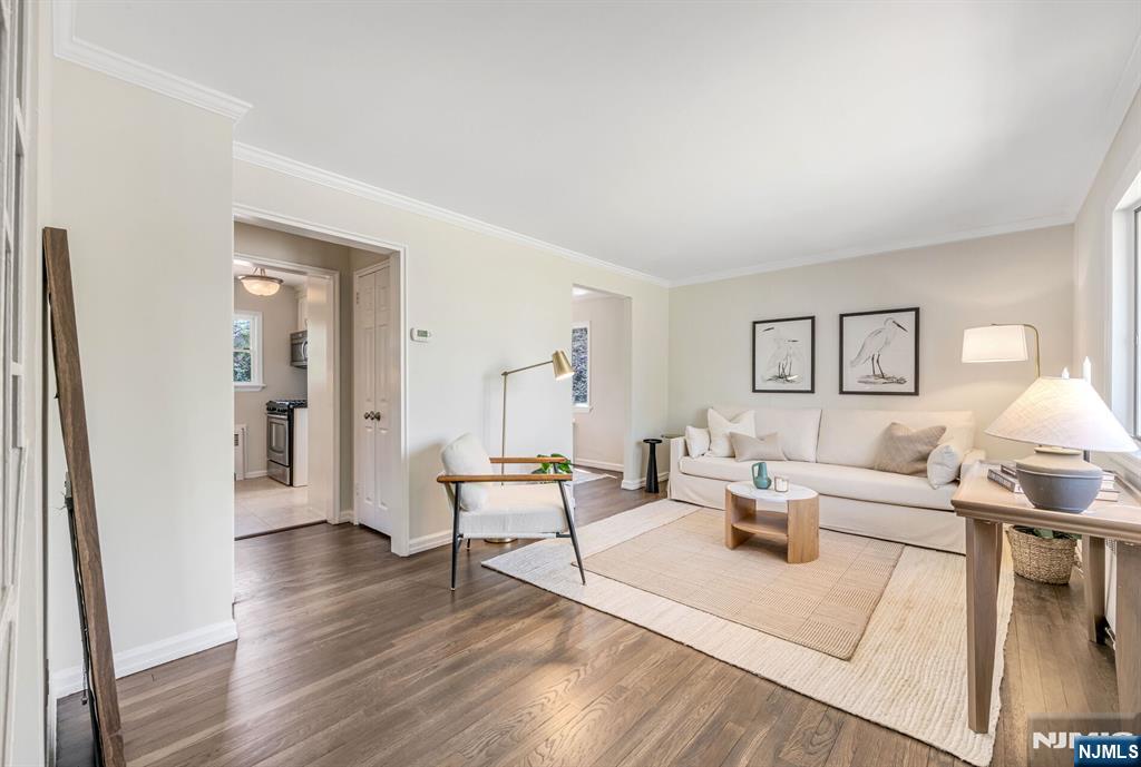 731 Midwood Road