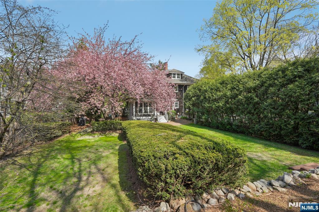 348 Prospect Street
