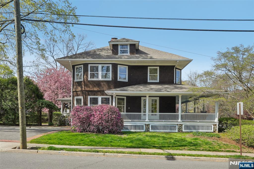 348 Prospect Street