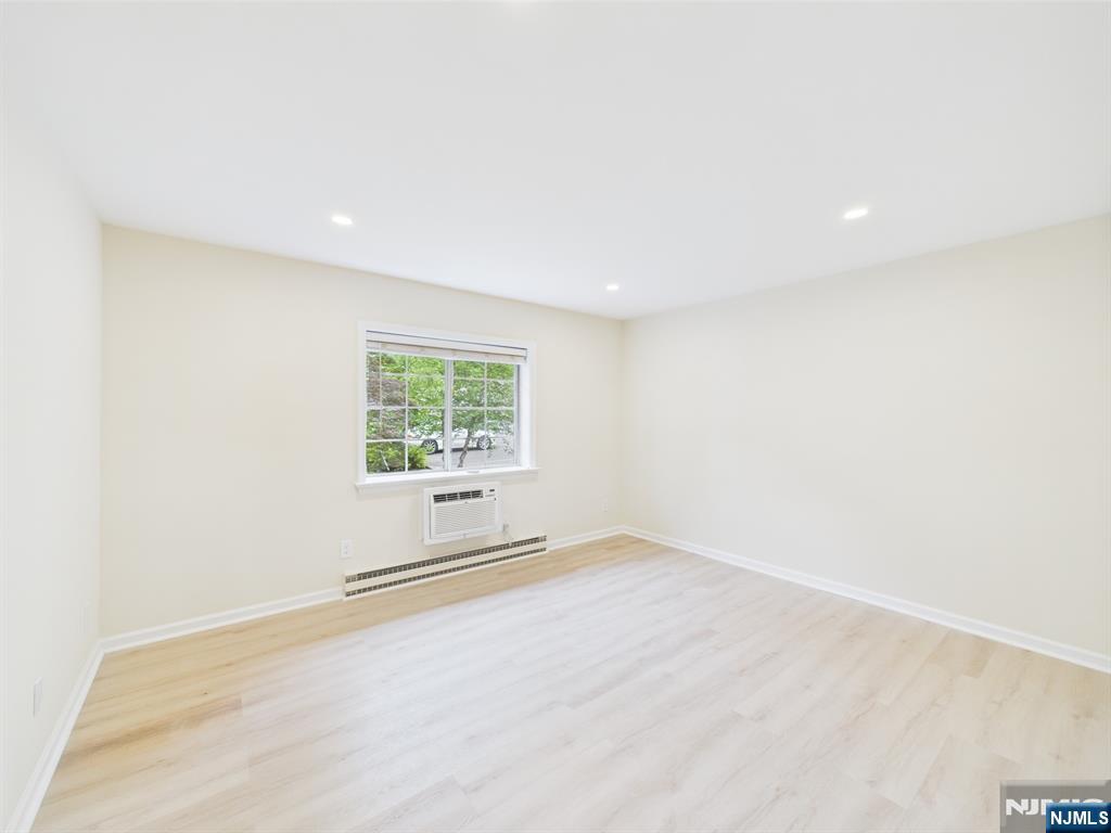 27-33 Corsa Terrace 10B