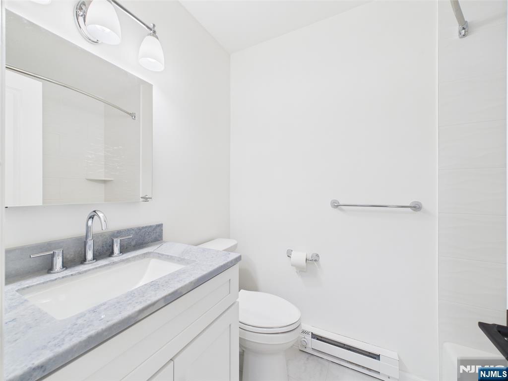 27-33 Corsa Terrace 10B
