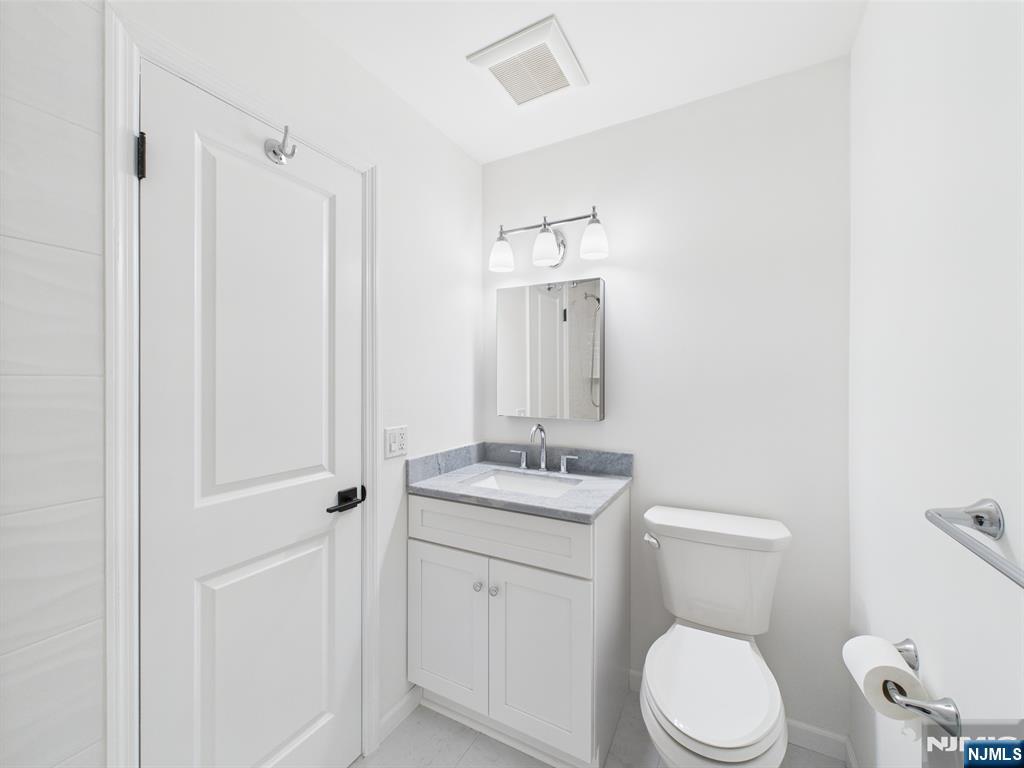 27-33 Corsa Terrace 10B