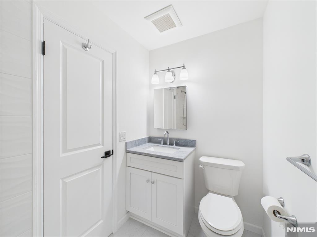 27-33 Corsa Terrace 10B