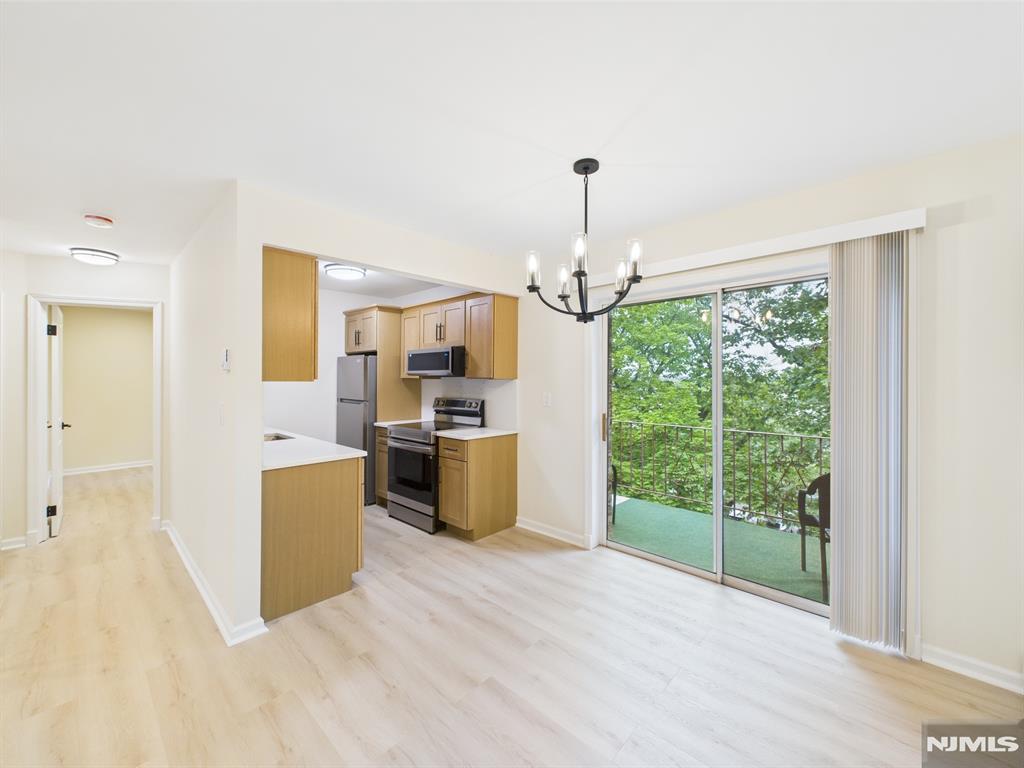 27-33 Corsa Terrace 10B