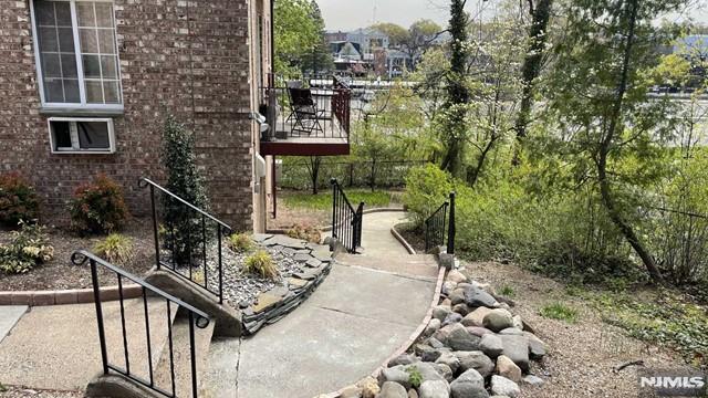 27-33 Corsa Terrace 10B