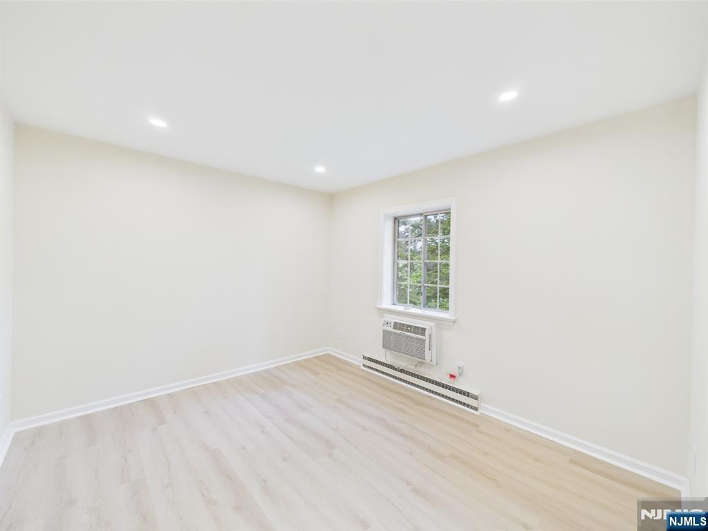 27-33 Corsa Terrace 10B