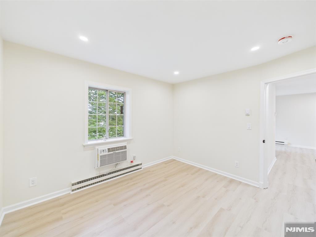 27-33 Corsa Terrace 10B