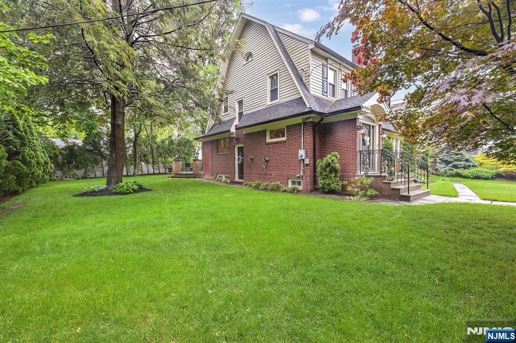 18 Warren Place