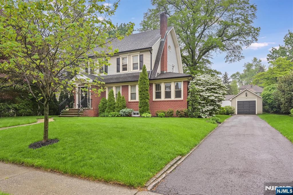 18 Warren Place