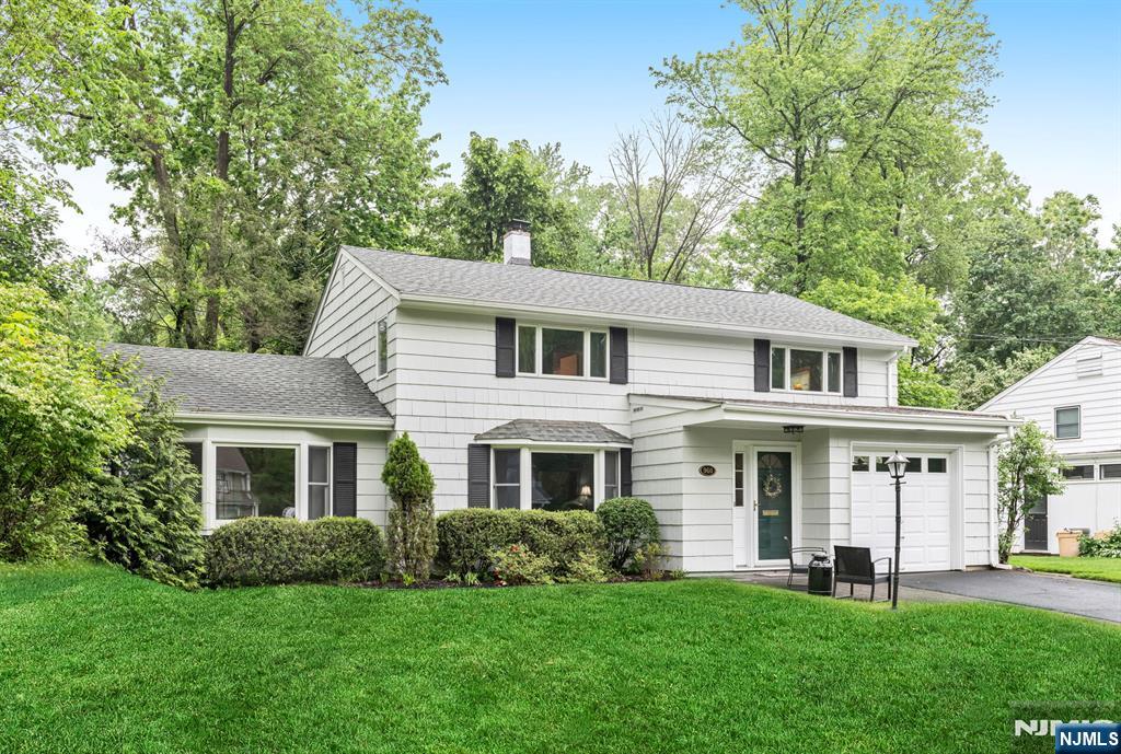 960 Andover Terrace