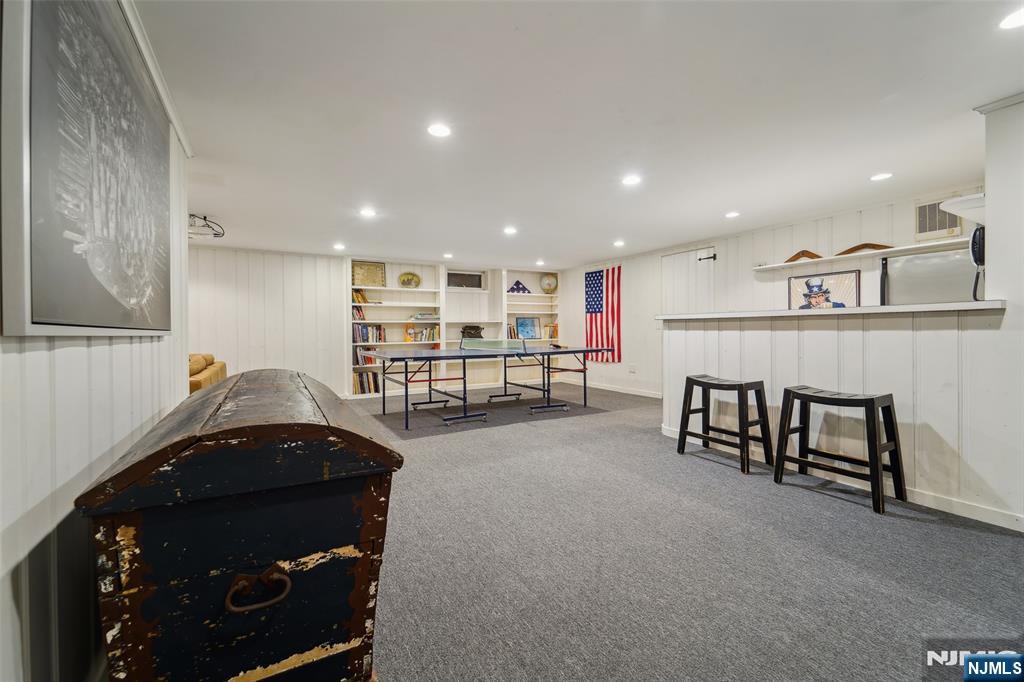 100 Crest Road