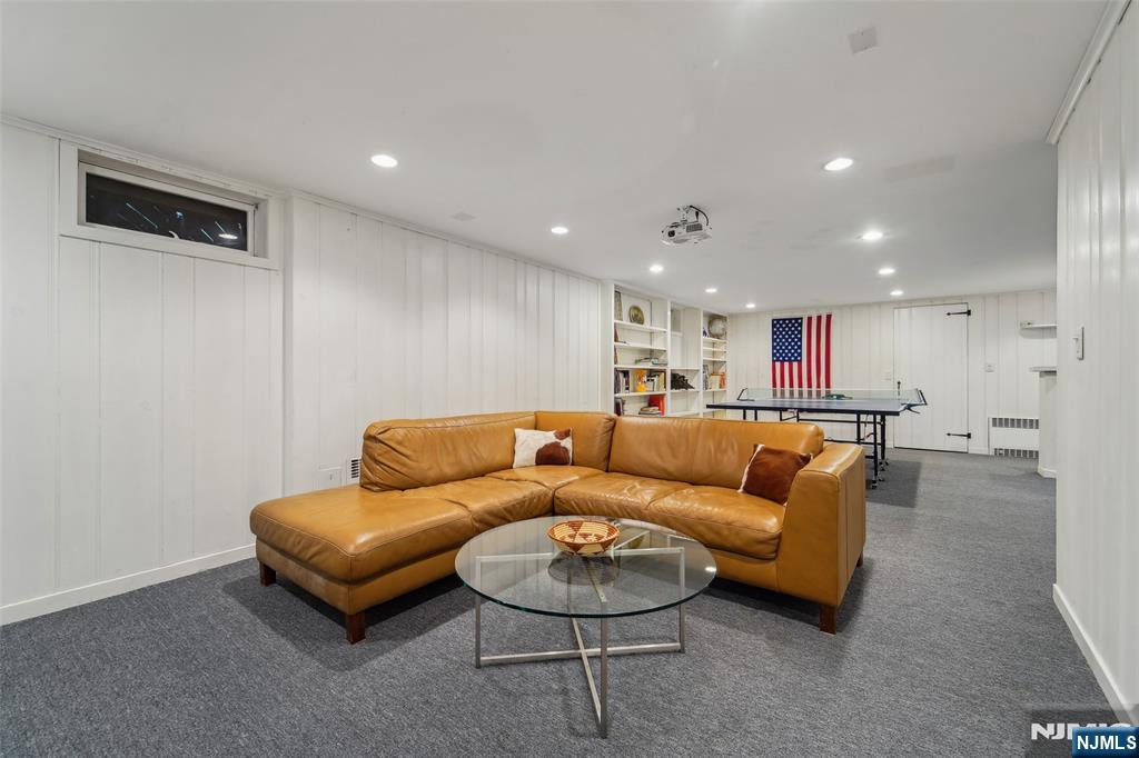 100 Crest Road