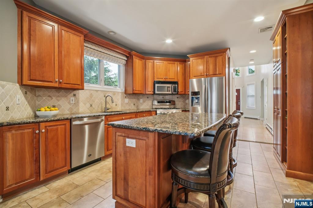 519 Laurel Road