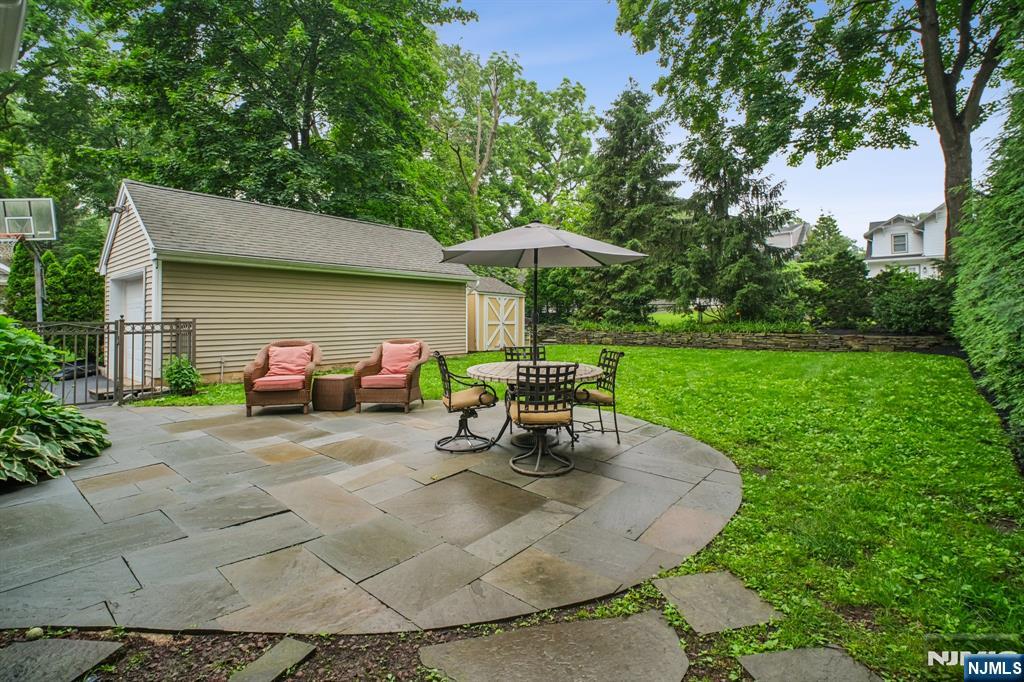 519 Laurel Road