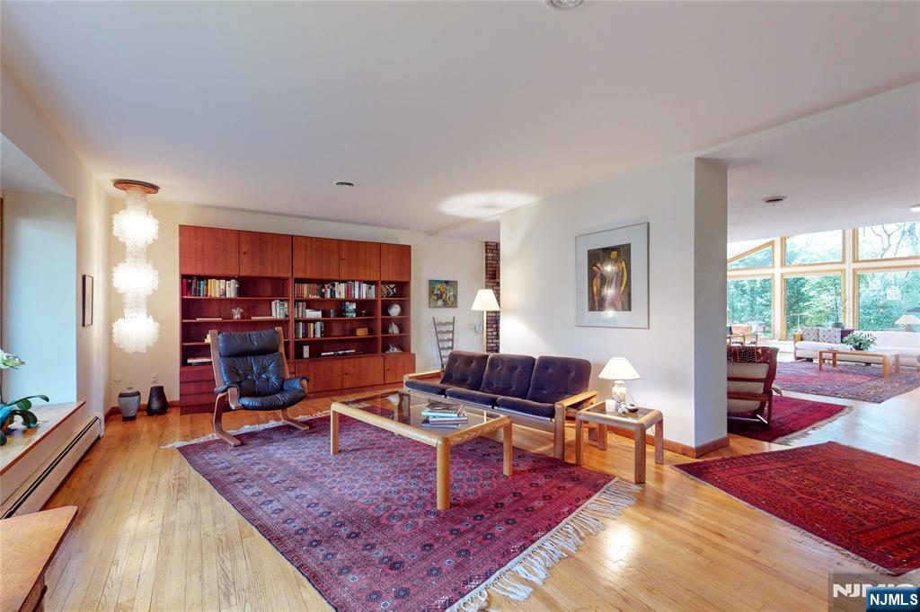 7 Birchwood Lane