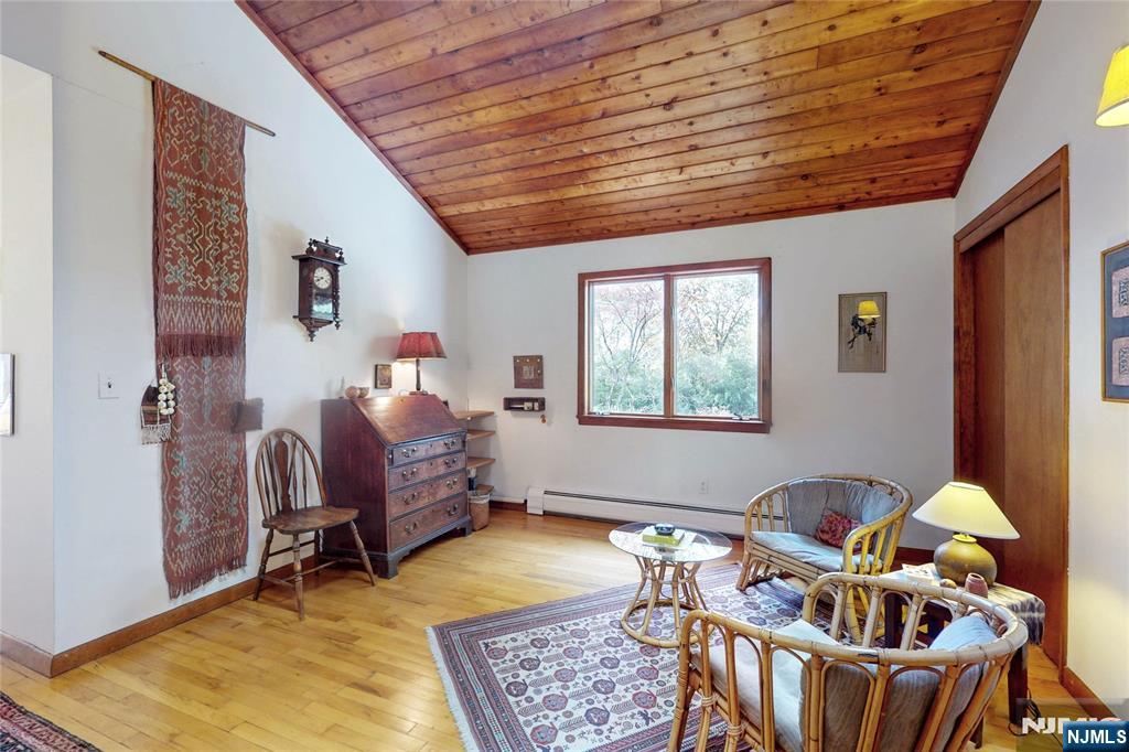 7 Birchwood Lane