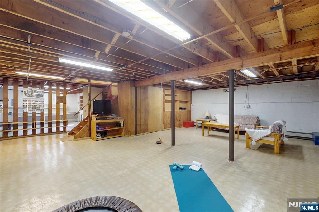 7 Birchwood Lane