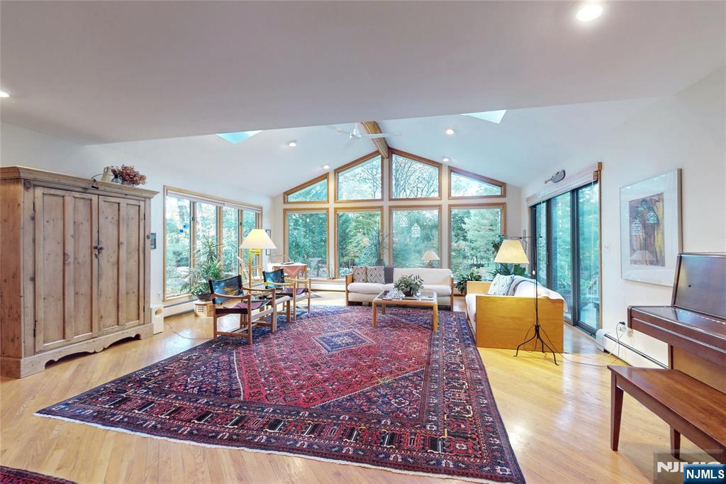 7 Birchwood Lane