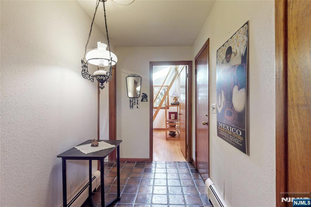 7 Birchwood Lane